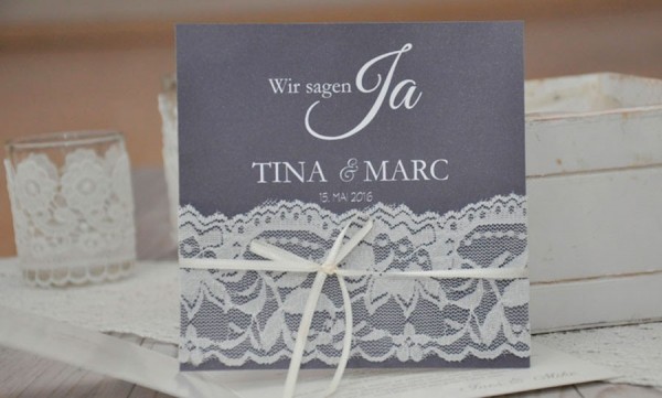 Hochzeitseinladungen "Spitzen Strumpfband"