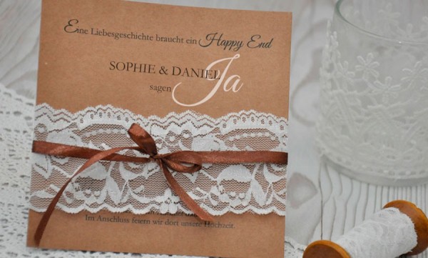 Einladungskarten Hochzeit Vintage "Kraftpapier küsst Spitze"